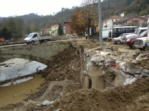 alluvione-in-val-di-vara-sp-borghetto-di-vara-02-05-11-2011-10-2