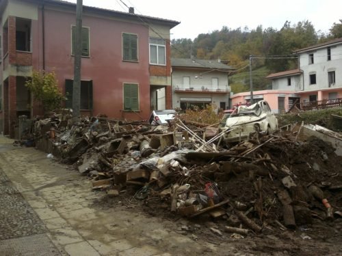 alluvione-in-val-di-vara-sp-borghetto-di-vara-02-05-11-2011-11
