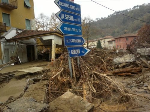 alluvione-in-val-di-vara-sp-borghetto-di-vara-02-05-11-2011-27-1