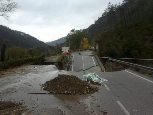 alluvione-in-val-di-vara-sp-borghetto-di-vara-02-05-11-2011-44-3