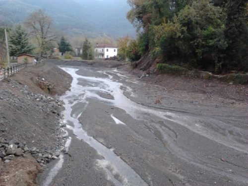alluvione-in-val-di-vara-sp-borghetto-di-vara-02-05-11-2011-75-2
