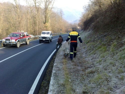giornata-ecologica-con-ragazzi-3-media-caprino-bg.sco-13-03-2010-3-1