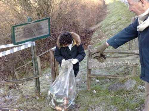 giornata-ecologica-con-ragazzi-3-media-caprino-bg.sco-13-03-2010-4