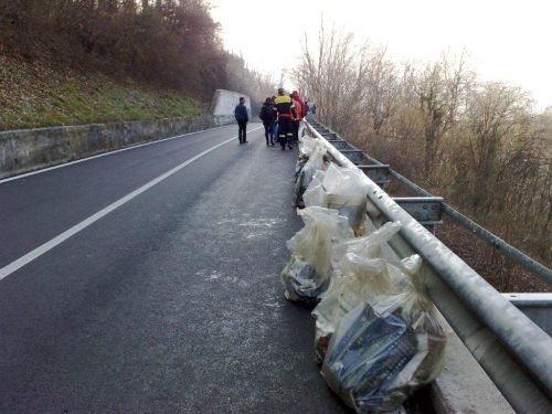 giornata-ecologica-con-ragazzi-3-media-caprino-bg.sco-13-03-2010-5-1