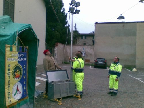 giornata-promozionale-presso-auguri-in-piazza-caprino-bg.sco-13-12-2009-4