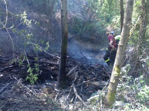 principio-dincendio-loc.-faida-14-04-2009-3