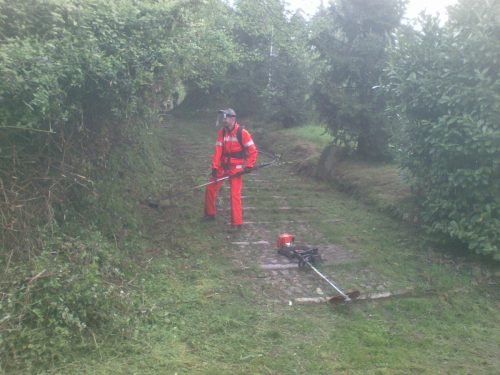 pulizia-sentieri-caprino-bergamasco-24-04-2010-1