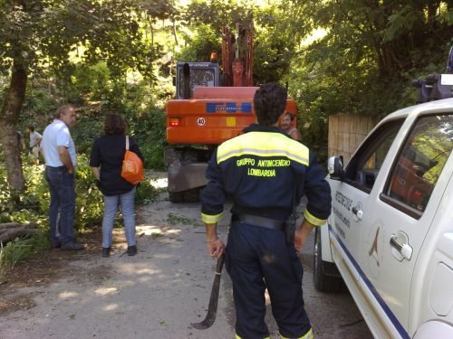 Ripristino Strada Cambreno 2011